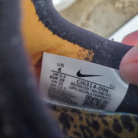 Nike Metcon 3 Training Leopard Print Sneakers - Black and Pink Size 8 Womens - Picture 4 of 7